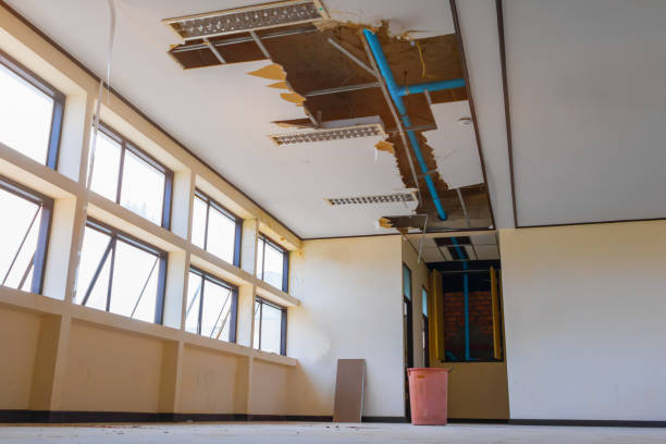 Water damage restoration process in Pheasant Run, OH